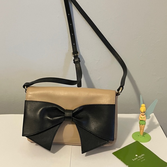 kate spade Handbags - Kate Spade ♠️ New York ID strip, leather Crossbody.